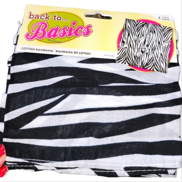 Back To Basics Black and White Bandana - Picture 1 of 2